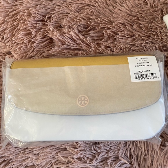 NWT TORY BURCH ROBINSON CHAIN WALLET - Picture 6 of 8